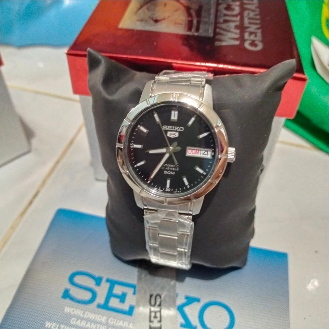 Seiko automatic SNK895K1