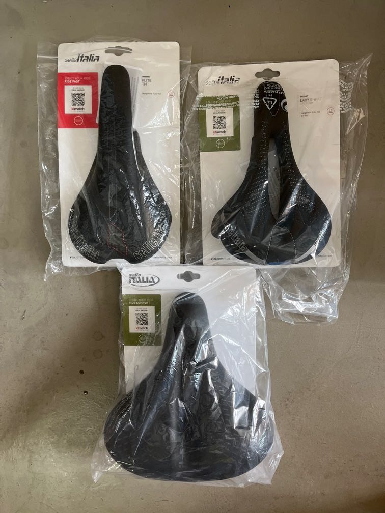 Selle course ITALIA en cuir suède Italy 1980s vélo vintage saddle road