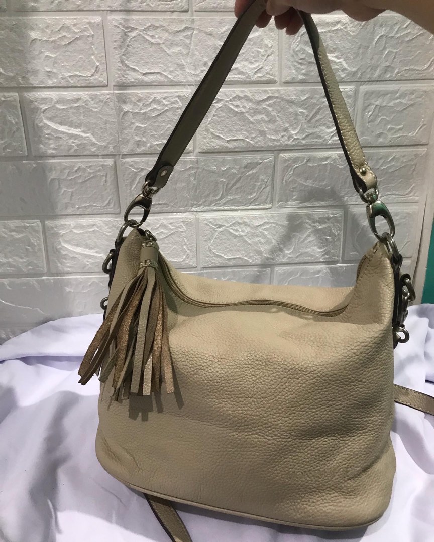 Shoulder dan sling bag Montmartre preloved, Barang Mewah, Tas & Dompet di Carousell