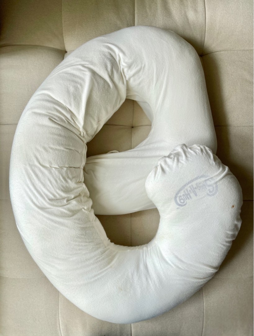 Snug A Hug Maternity Pillow, Babies & Kids, Maternity Care on Carousell