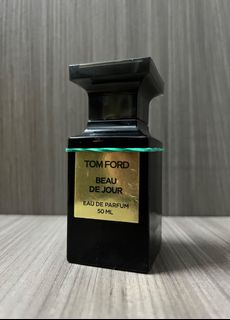(Category: ) located in . Submitted by perfume_declutter (Listing ID 1184956804, Image 1). Description: .