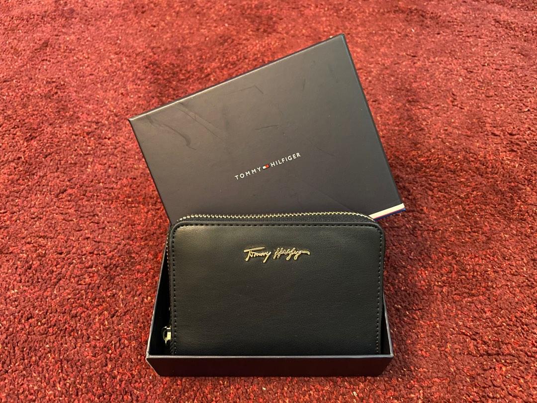 Tommy hilfiger hot sale women's purse