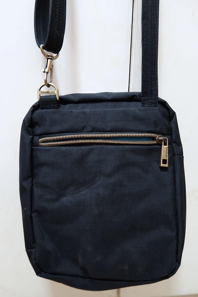 Travelon AntiTheft Metro Small Crossbody Bag, Women's Fashion, Bags