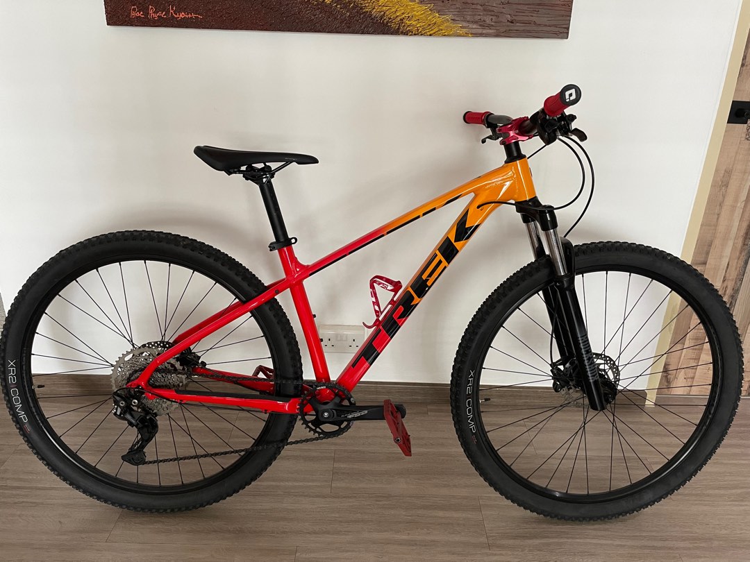 Trek marlin 7 hot sale red