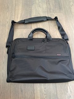（分類：）位於 。 由 juliusgabriel 提交（商品編號 1184921354，圖片 1）。簡介： 。