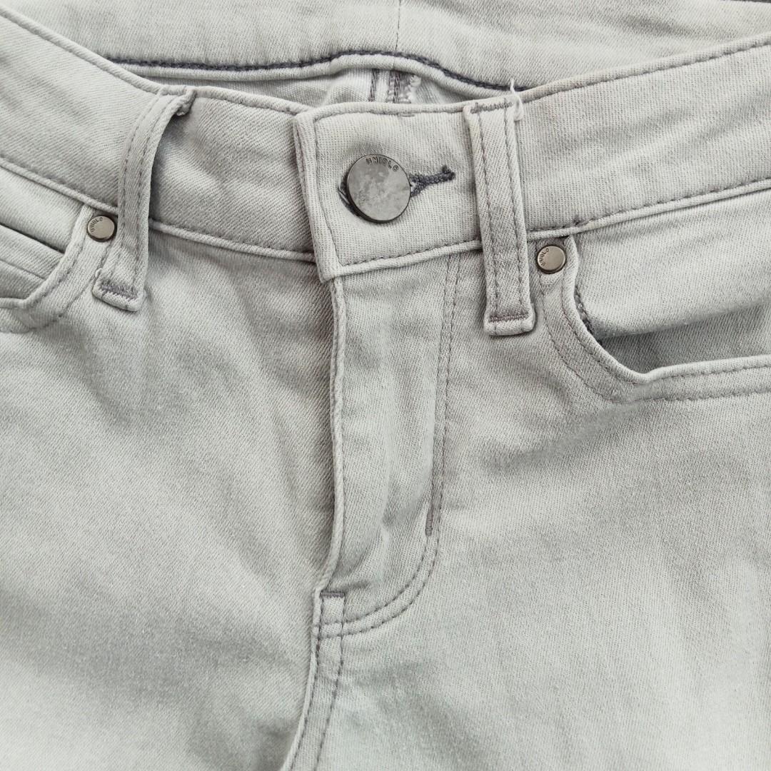 UNIQLO Jeans Wanita Abu-Abu Celana Denim Second, Fesyen Wanita