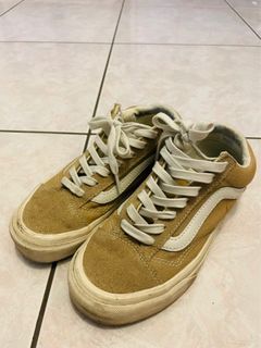 由 givenchy8 (刊登 ID 1185025122，圖片 1) 提交，位於 的 (類別：)，說明：。