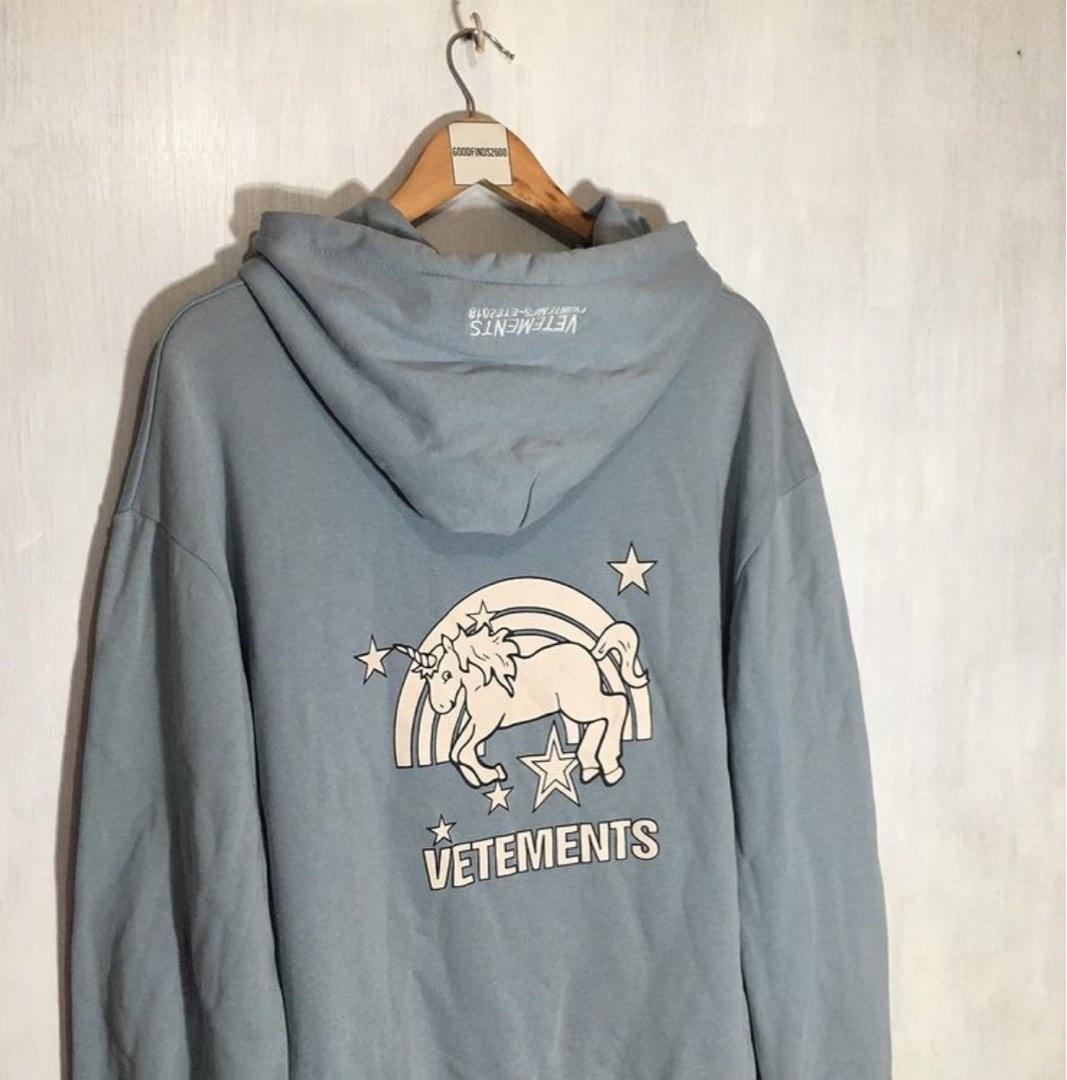 Vetements unicorns on sale and rainbows hoodie