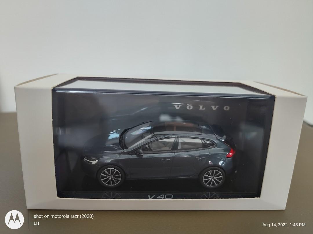 Volvo v40 best sale diecast model