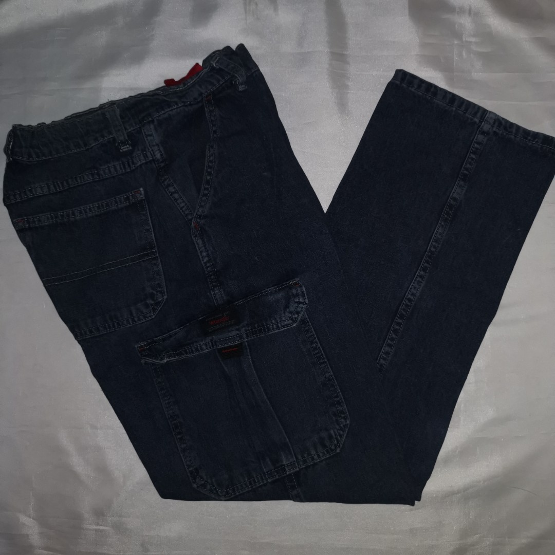 Wrangler Cargo Pants (Dark Blue) L39 x W29, Men's Fashion, Bottoms, Jeans  on Carousell