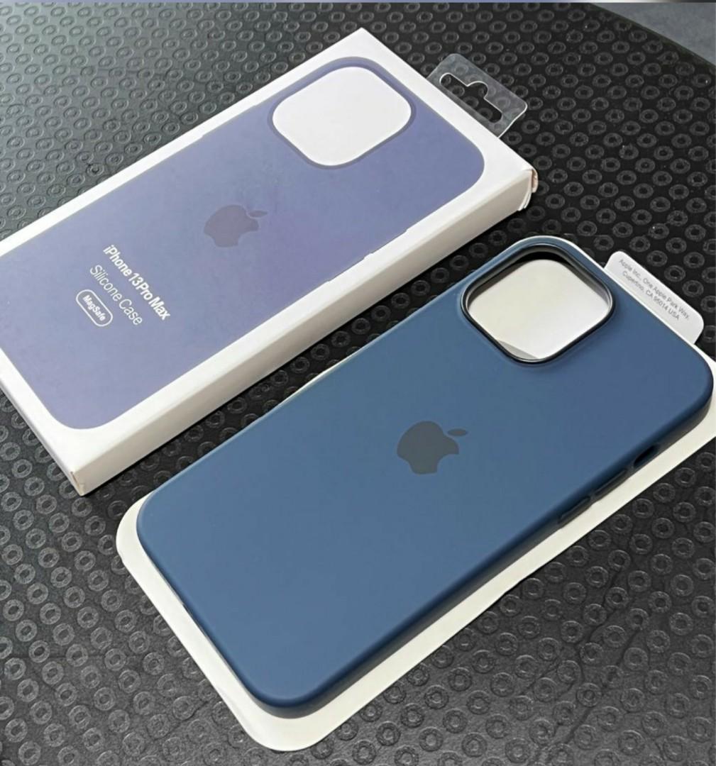 Apple Iphone 13 Pro Max Silicon case with Magsafe ( Abyss Blue