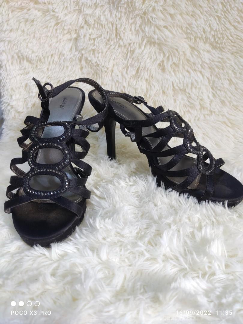 APT.9 Sandals Women s Fashion Footwear Heels on Carousell