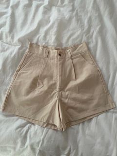 (Category: ) located in . Submitted by 99closet (Listing ID 1185268753, Image 1). Description: .