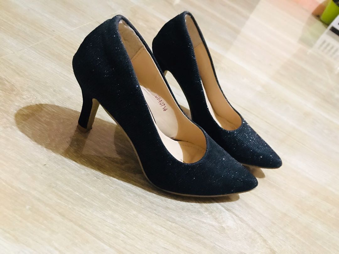 Black heels (3 inches), Women's Fashion, Footwear, Heels on Carousell