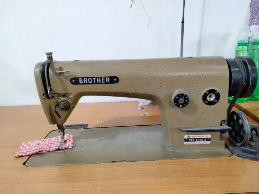 Brother Industrial sewing machine DB2B7145, TV & Home Appliances