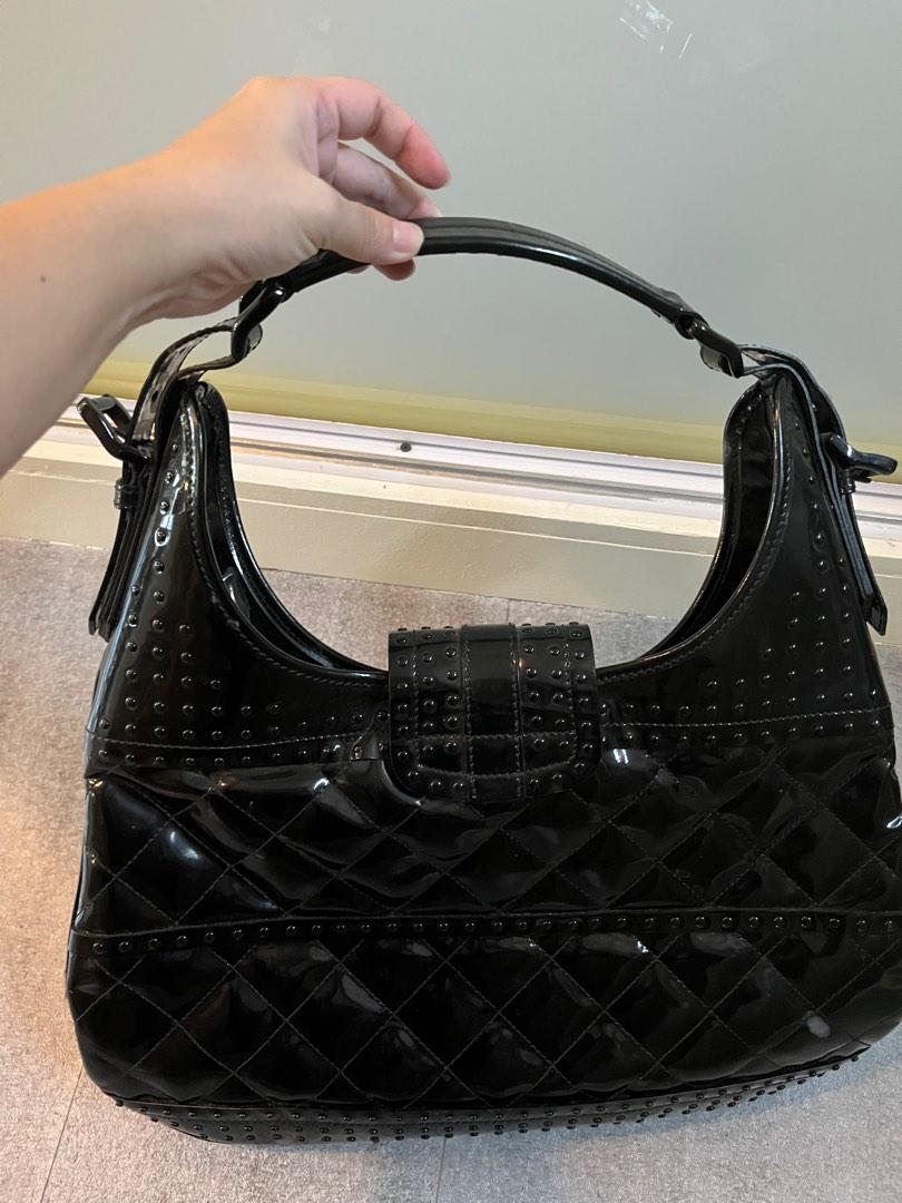 Burberry hobo (Category: Luxury Bags & Wallets) located in Taguig. Submitted by jitbug55 (Listing ID 1185141156, Image 3). Description: Brand new. Authentic Burberry hobo shoulder bag in vinyl leather. No other inclusions. .