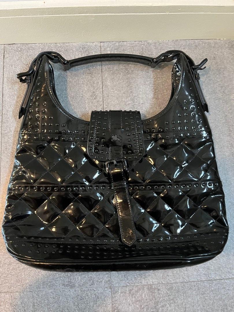 Burberry hobo (Category: Luxury Bags & Wallets) located in Taguig. Submitted by jitbug55 (Listing ID 1185141156, Image 1). Description: Brand new. Authentic Burberry hobo shoulder bag in vinyl leather. No other inclusions. .