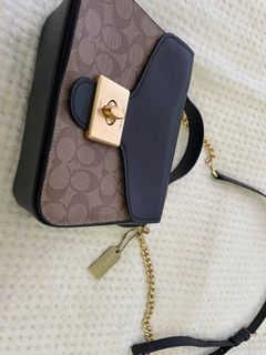 (Category: ) located in . Submitted by ather.closet (Listing ID 1185124718, Image 1). Description: .