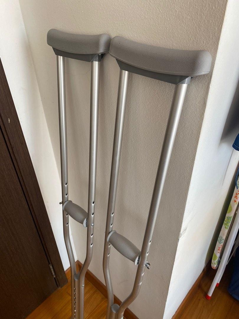 Crutches and boots for sale!!!, Health & Nutrition, Medical Supplies