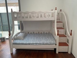 (Category: ) located in . Submitted by aspree (Listing ID 1185125095, Image 1). Description: .