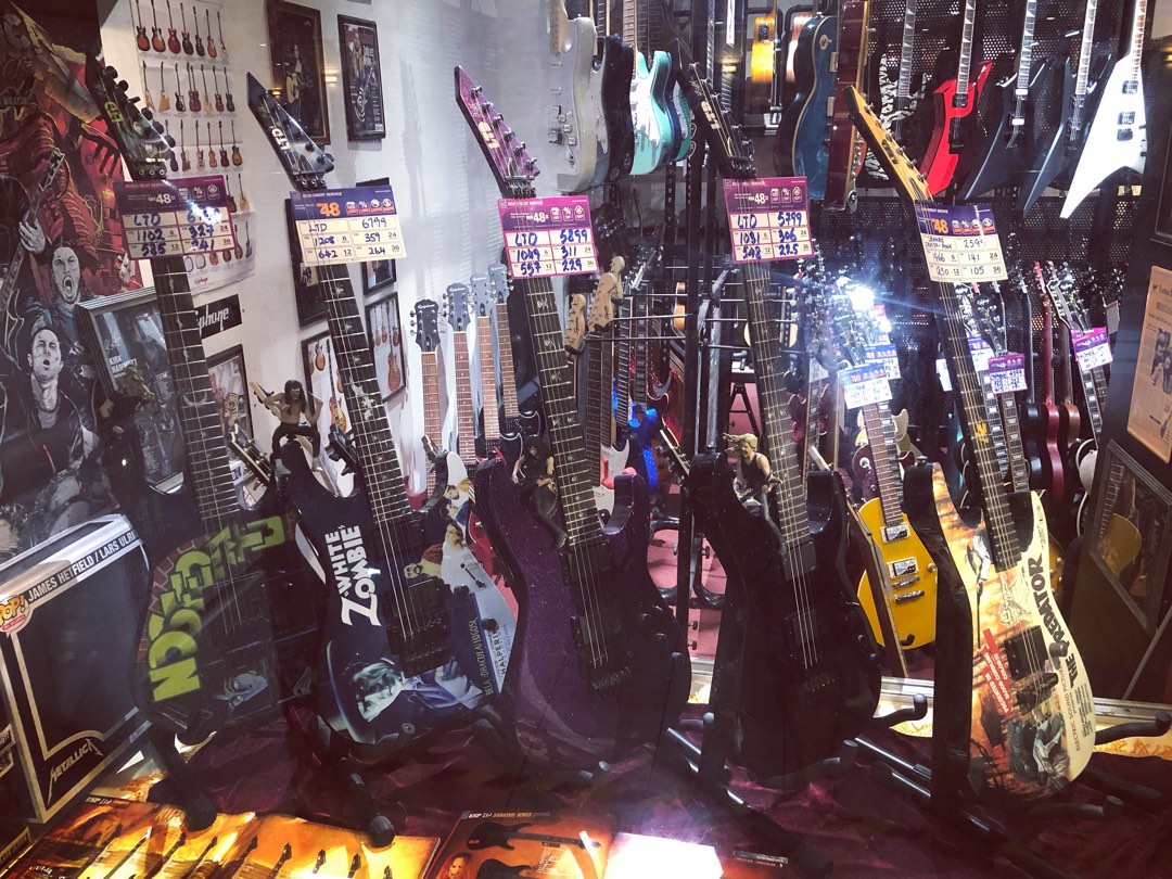 Esp Ltd Guitars Hobbies Toys Music Media Musical Instruments On Carousell