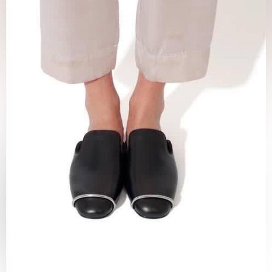 Excellent condition Authentic Alexander wang Jaelle mules 37 P3 500