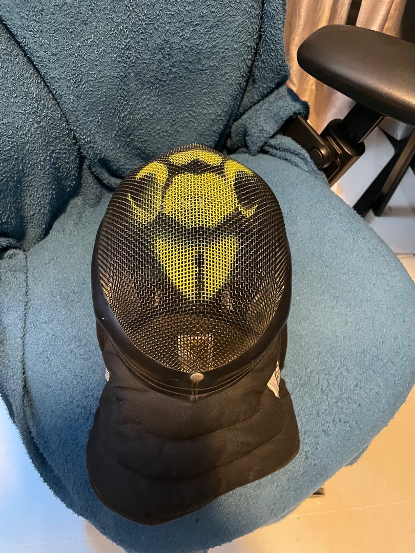Fencing Epee mask Leon Paul Medium, Sports Equipment, Other Sports