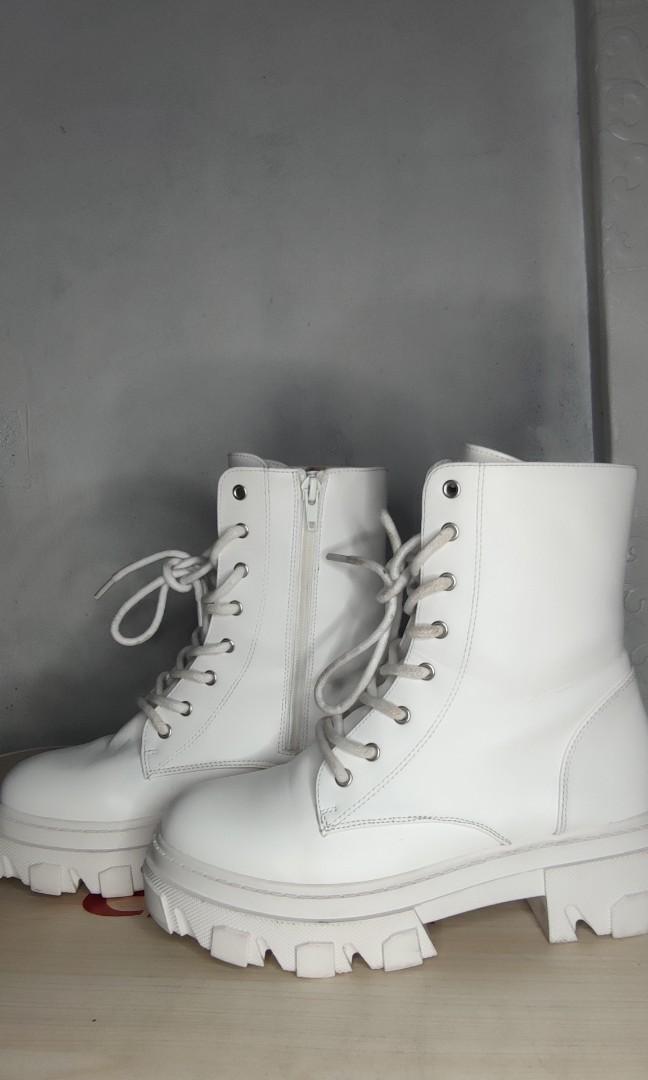 Forever 21 sale white boots