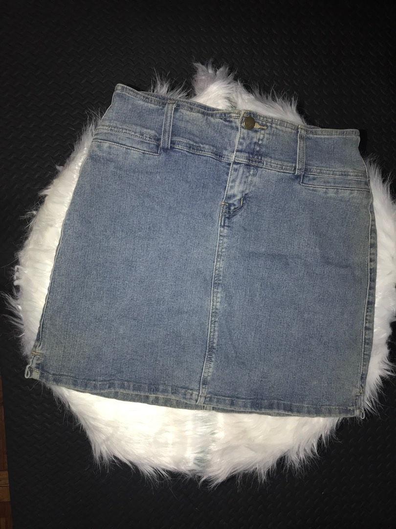 High Waist Denim Skirt (Category: Skirts) located in San Juan City. Submitted by polkadotcom (Listing ID 1185146757, Image 1). Description: Denim Fits medium to semi-large #septsale.