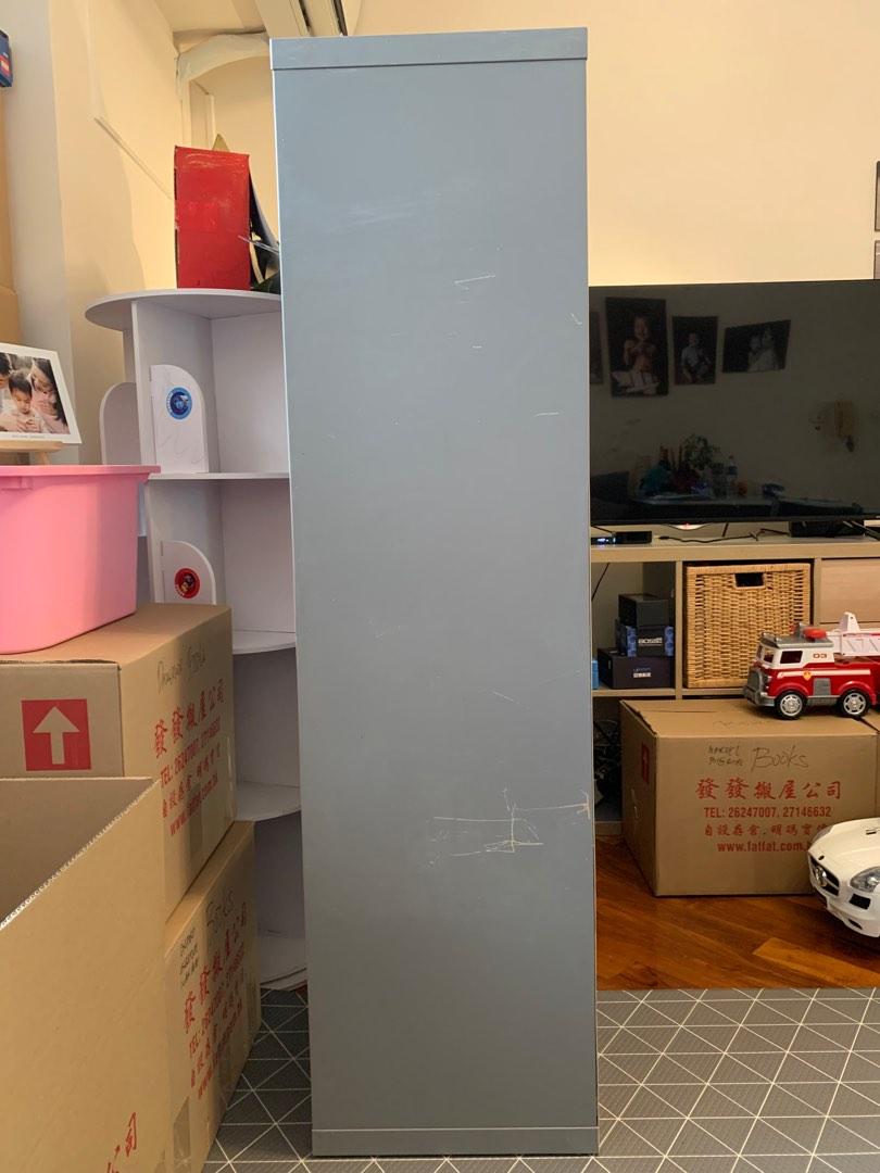 IKEA KALLAX Shelving Unit ( 8 Cubes), 傢俬＆家居, 傢俬, 書櫃、櫃子及架 Carousell