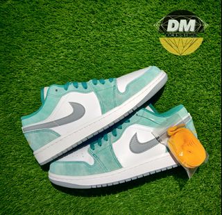 (Category: ) located in . Submitted by dmkicksstore (Listing ID 1185228408, Image 1). Description: .