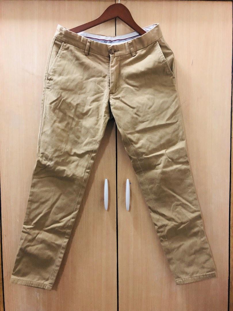 Khaki pants for men (Category: Chinos) located in Quezon City. Submitted by setchi (Listing ID 1185170257, Image 1). Description: PRE-LOVED 🤍 Size 32 See all photos for more details. Color: Khaki Good condition. Just need to wash ✨.