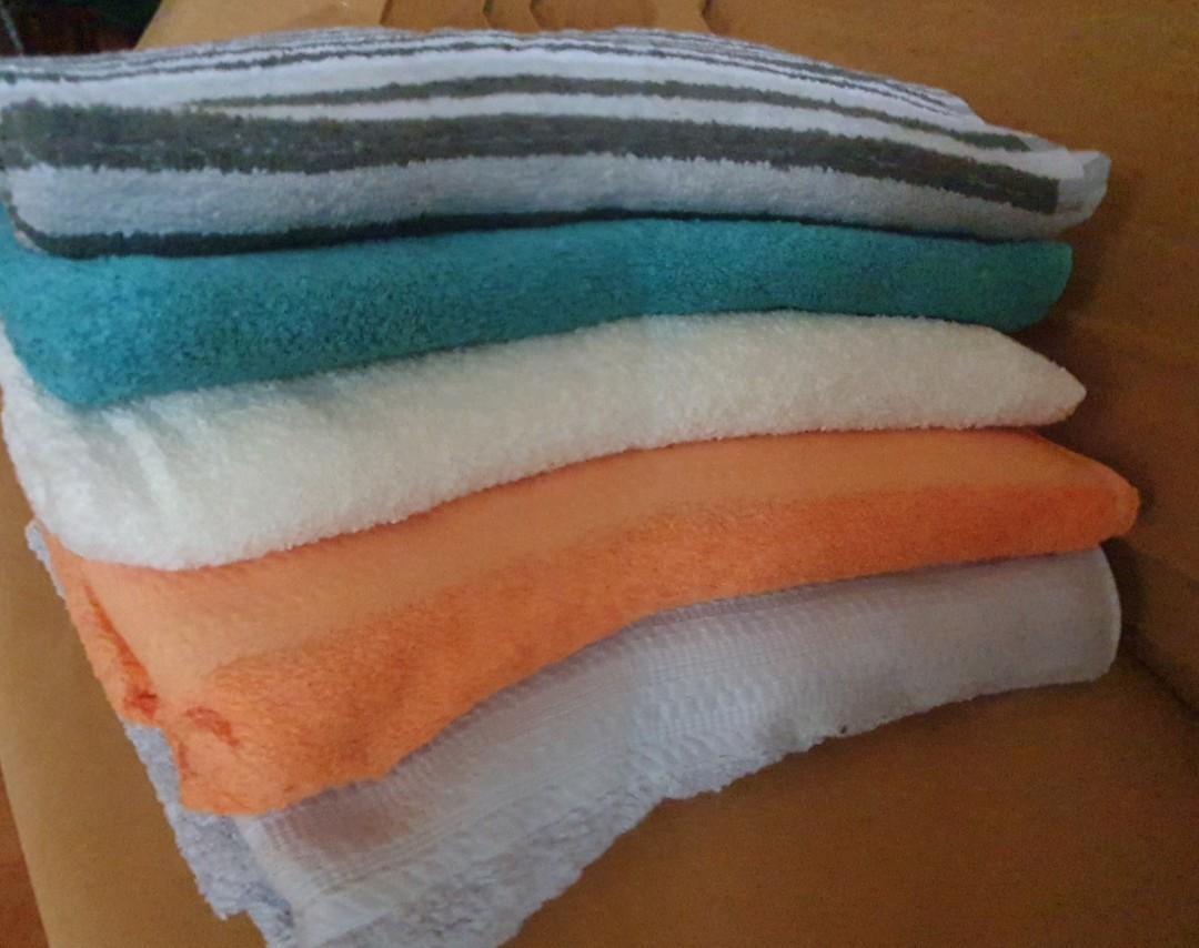 KOHLS THE BIG ONE BATH TOWEL FROM USA (Category: Bath) located in Las Pinas. Submitted by tgbtg_scjshop (Listing ID 1185152257, Image 1). Description: Imported from USA LAST PRICE POSTED P500.00/pc.