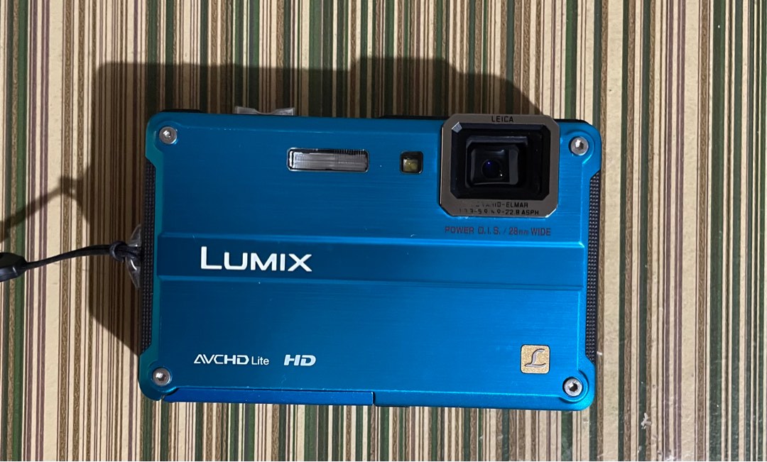 Lumix DMC FT2 waterproof camera, Photography, Cameras on Carousell