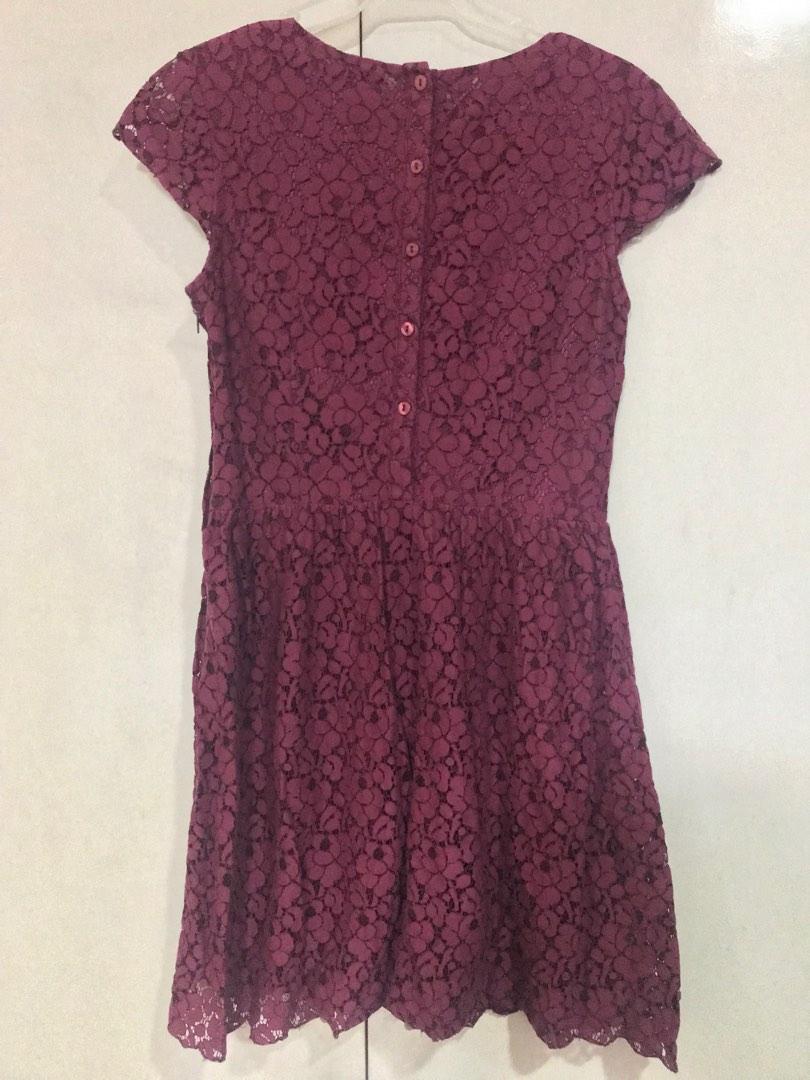 Maroon Lace Cap-sleeve Dress (Category: Dresses) located in San Juan City. Submitted by polkadotcom (Listing ID 1185160089, Image 2). Description: Wine colored Lace dress Size zipper No issues Used once #septsale Brand:Calypso.