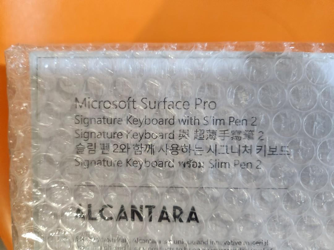 Microsoft Surface Pro 8 Black i5 / 8GB RAM / 256GB SSD + Signature