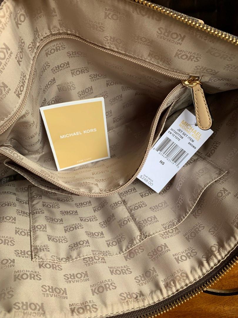 MK Jet Set Tote Large Logo Top-Zip Tote (Category: Luxury Bags & Wallets) located in Manila. Submitted by thriftingtreasuress (Listing ID 1185175293, Image 3). Description: Brand new with tag and care card No flaws Feel free to send me a message for inquiries. 100% guaranteed authentic or your money back Can fit a 16” laptop Meet up can be arranged for sure buyer only. Office Bag Everyday bag Tote bag Shoulder bag Please note that I am not associ