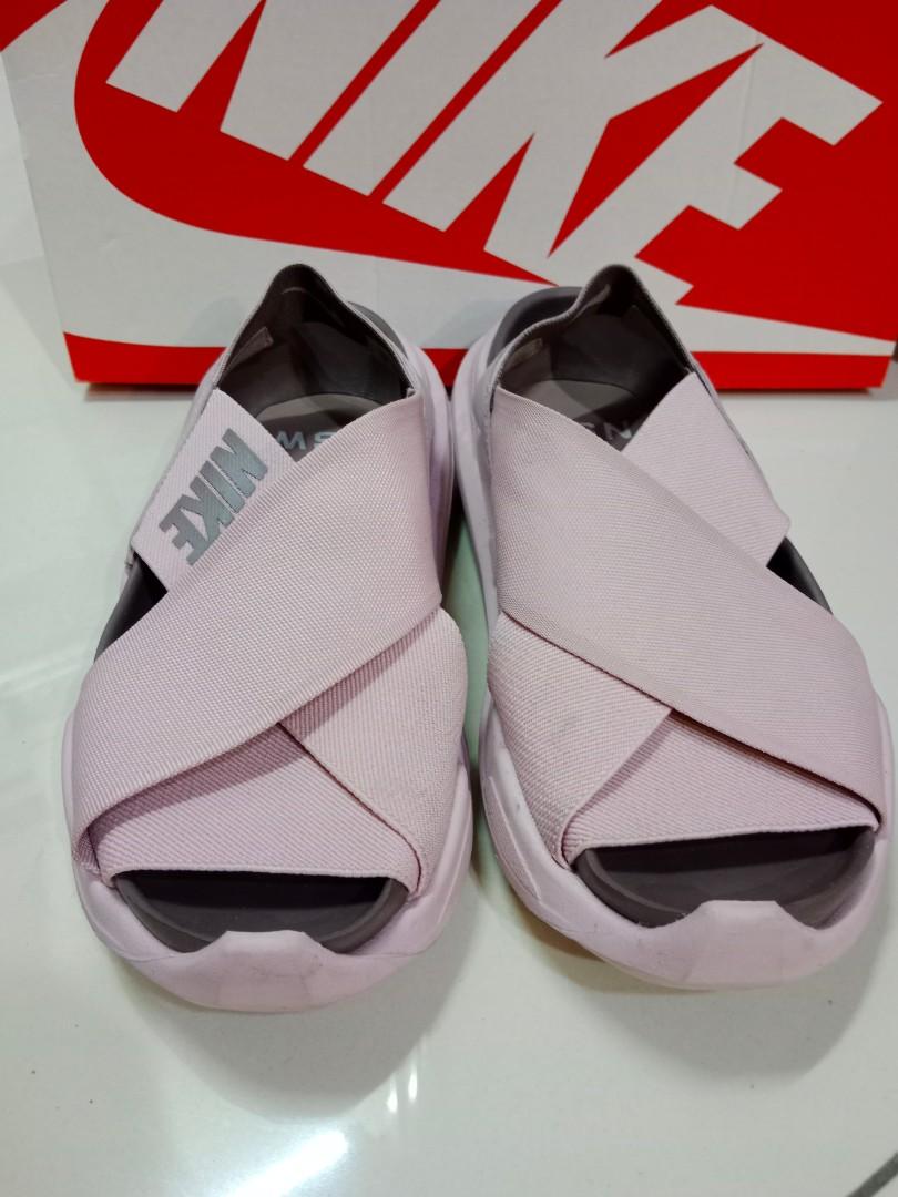Nike Women Sandals Women s Fashion Footwear Sandals on Carousell