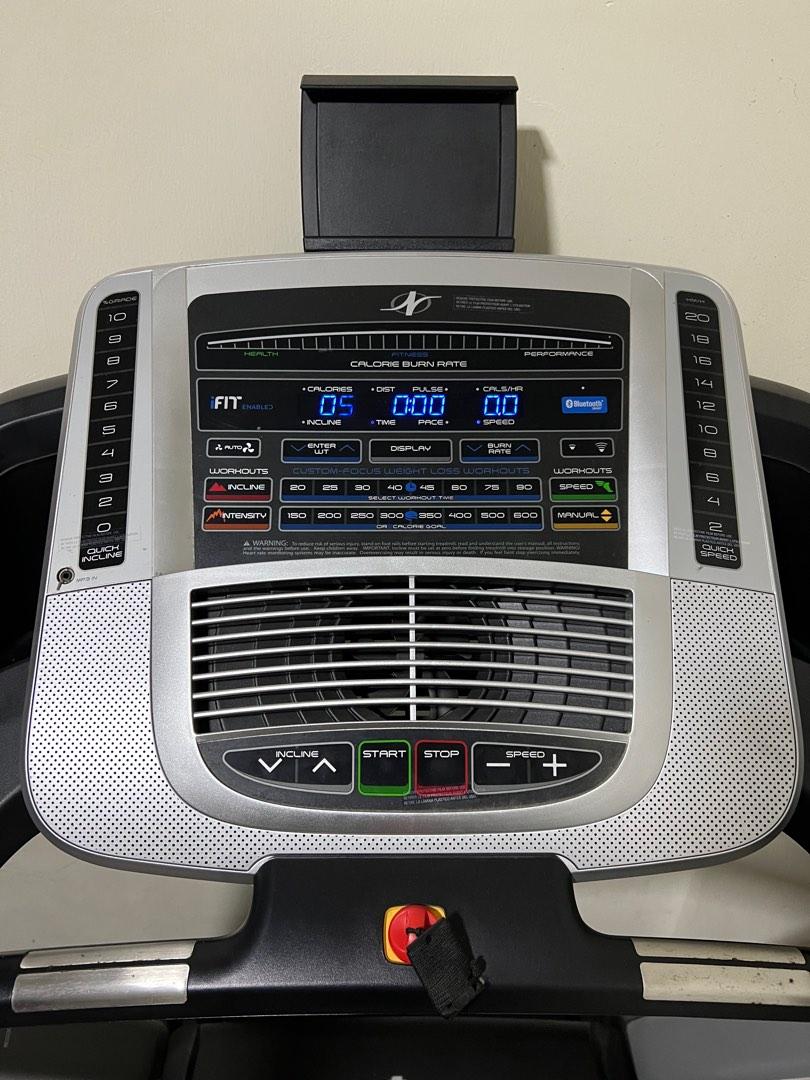 Nordictrack C700 Treadmill, Sports Equipment, Exercise & Fitness