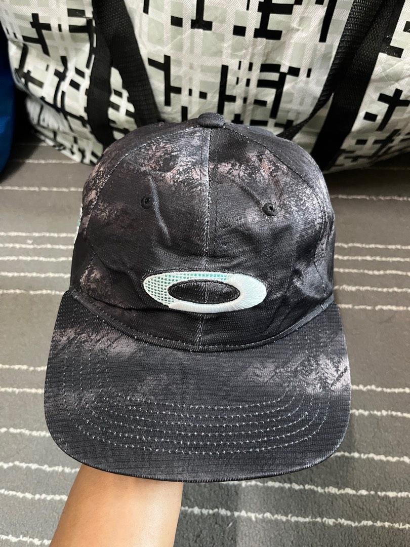 Oakley cap, Men's Fashion, Watches & Accessories, Cap & Hats on Carousell