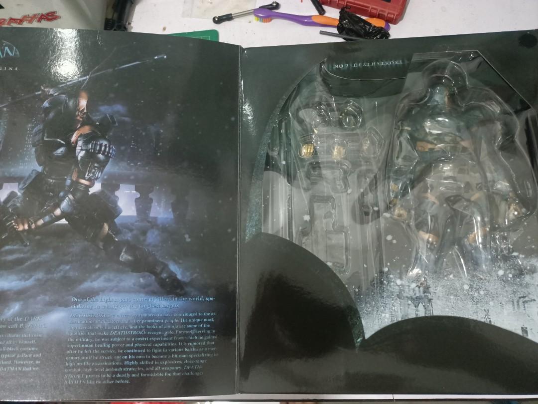Play arts kai Deathstroke Hobbies Toys Collectibles