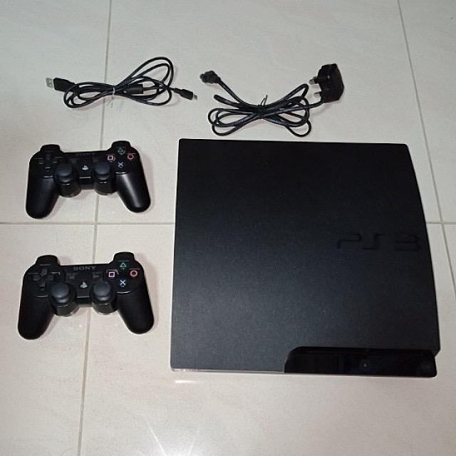 Ps3 with discount two controllers