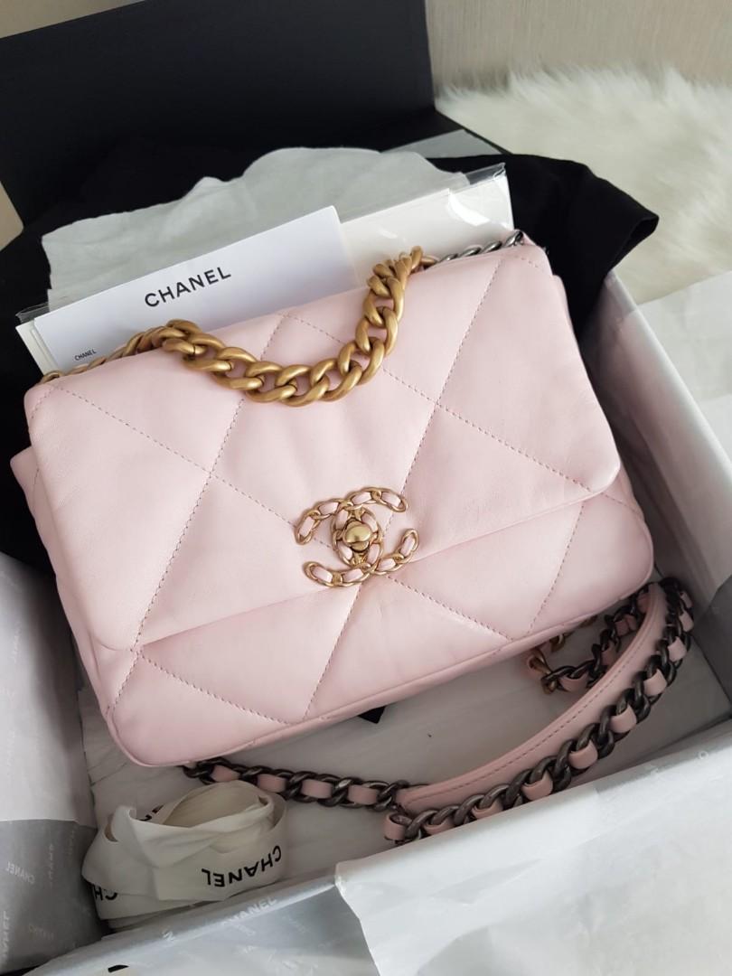 Ready! Chanel 19 C19 pink ghw small 26 cm full set ori rec microchip april  2022, excellent