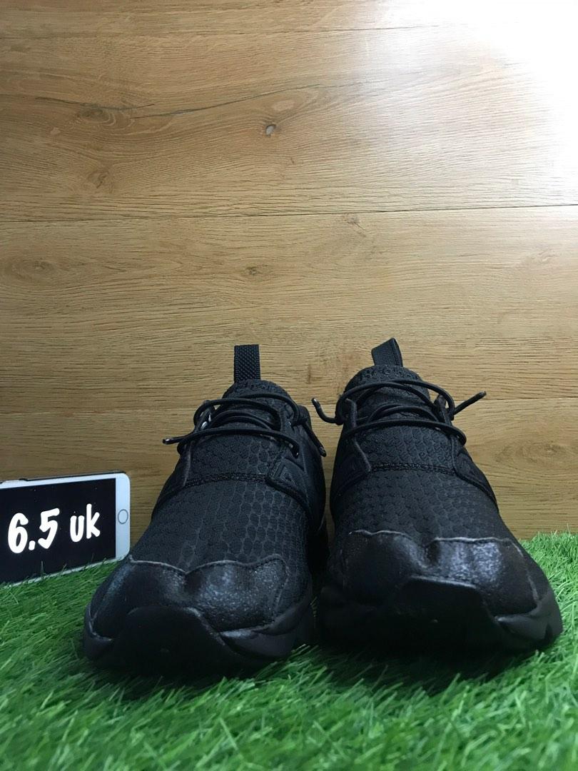 Reebok furylite store triple black