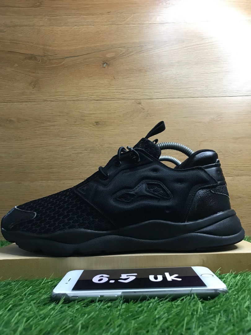 Pump fury outlet lite black