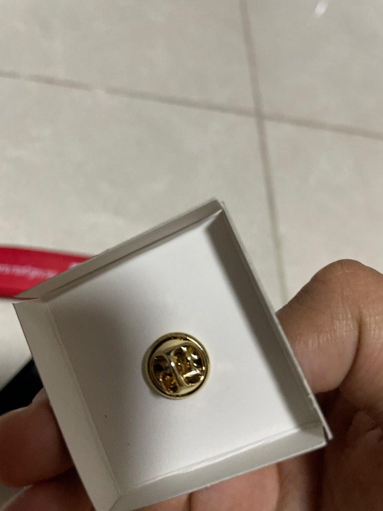 RSAF chinook pin and keychain, Hobbies & Toys, Memorabilia ...