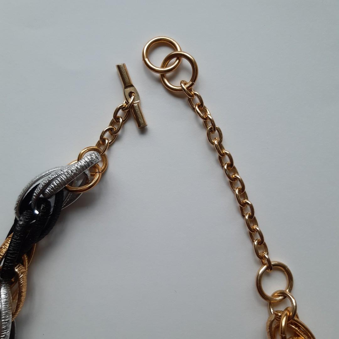 Chain store statement necklace