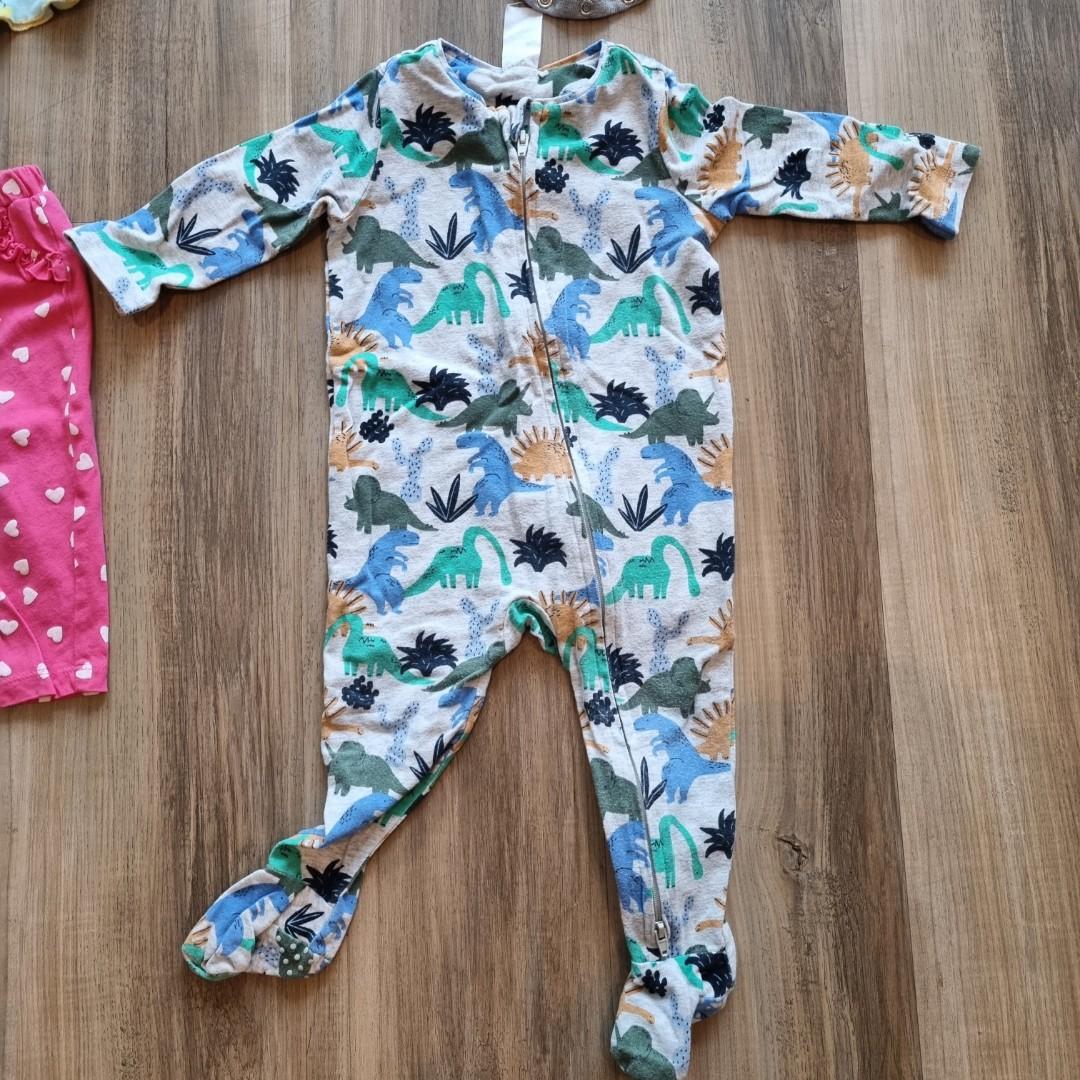 Baby clothes under $5 top