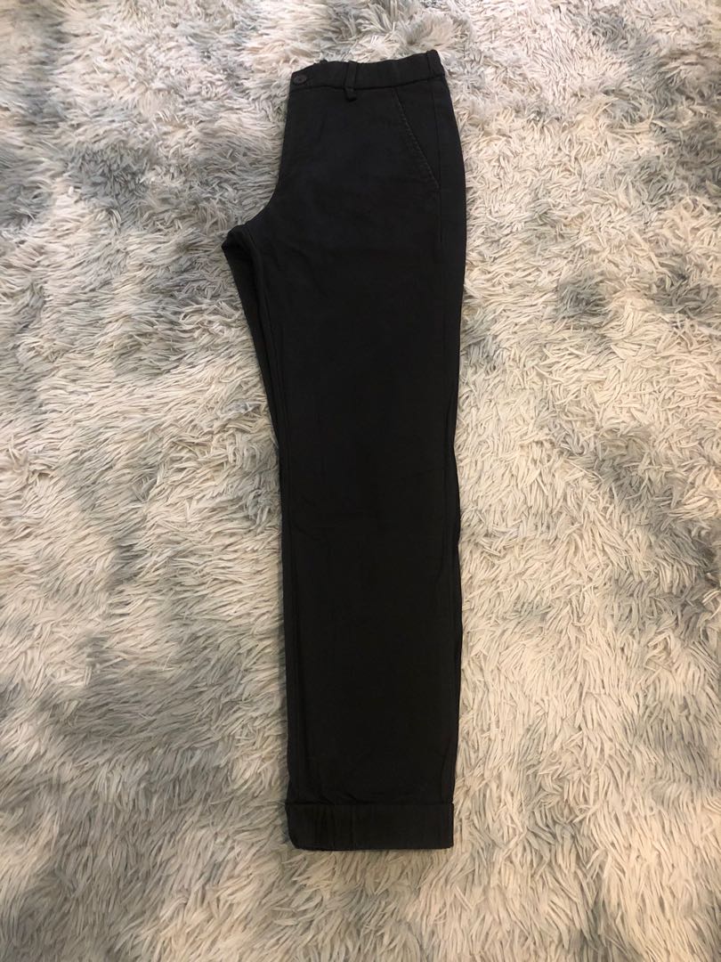 UNIQLO SKINNY TAPERED JOGGER, Men's Fashion, Bottoms, Jeans on Carousell