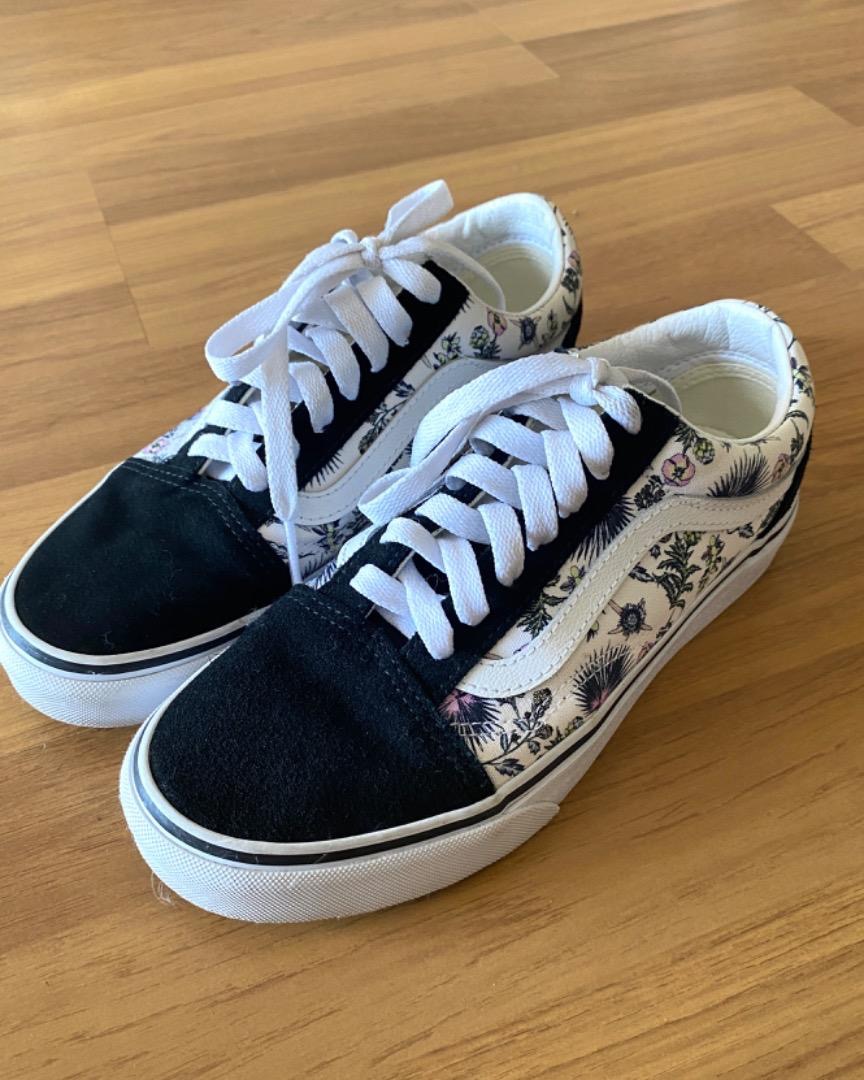 VANS Women Old Skoll Paradise Floral in size UK4 US6.5 for RM170
